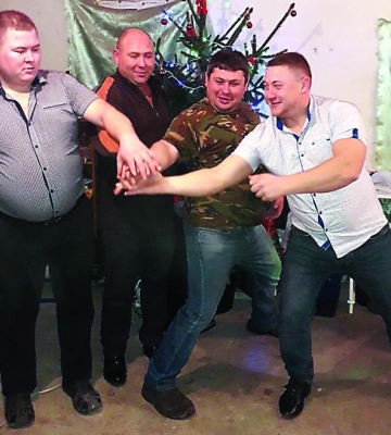 Троє воюють під Бахмутом: багатодітна матір з Луцького району відправила чотирьох синів на війну