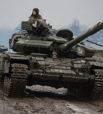 На Запорізькому та Херсонському напрямках окупанти продовжують обстріли населених пунктів