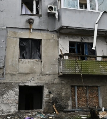 Херсон — під масованим обстрілом рф: ворог б&#039;є по житлових кварталах, багато поранених