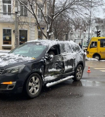 У центрі Одеси зіткнулися маршрутка та авто, є постраждалі,- ФОТО
