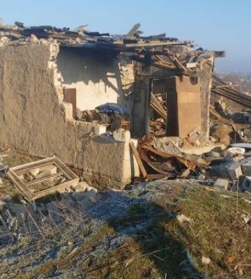 У Запоріжжі ворожа ракета влучила в будинок ромів