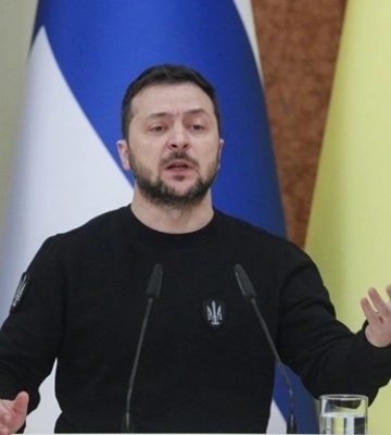 Зеленский: Россия надеется затянуть войну