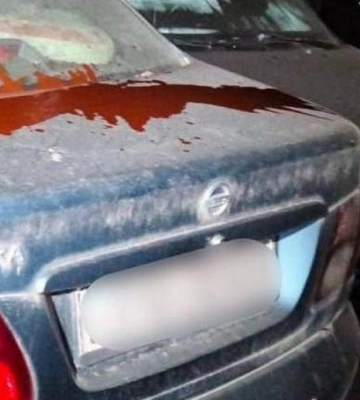 У центрі Дніпра хулігани пошкодили 11 автомобілів на платній стоянці