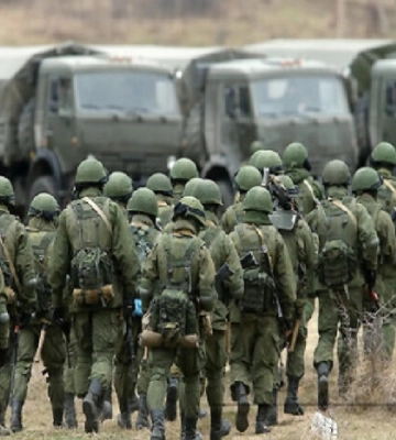 У Маріуполі росіяни готують війська та техніку для атак на Вугледар – радник мера