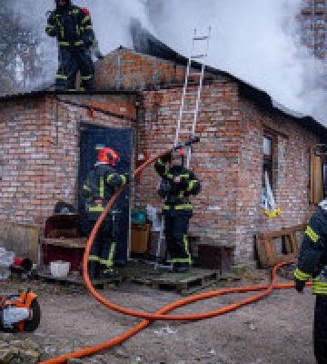 В Голосіївському районі столиці горів приватний будинок 