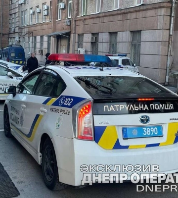 У Кривому Розі п&amp;#039;яний чоловік встромив ніж у око супернику і відкусив йому ніс.