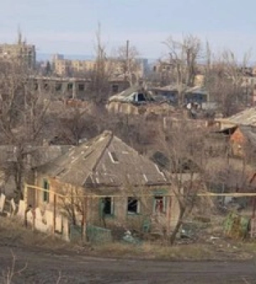Виганяють людей з будинків і заселяють солдатів: влада розповіла про звірства окупантів у Луганській області