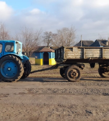 На Сумщині чоловік потрапив під колеса тракторного причепа