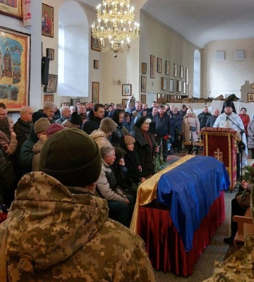 У Полтаві попрощалися із загиблим на війні Олександром Сугак