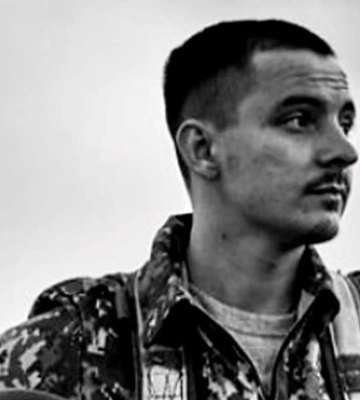 Намагався відвести літак від житових будинків. Під Краматорськом загинув український пілот