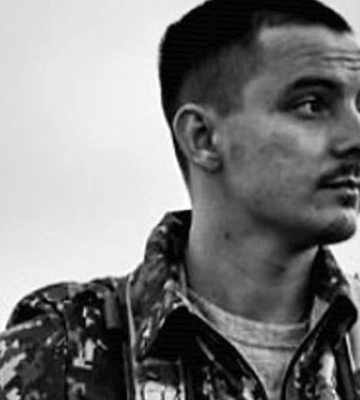 Намагався відвести підбитий літак від домівок: на Донеччині загинув 24-річний пілот
