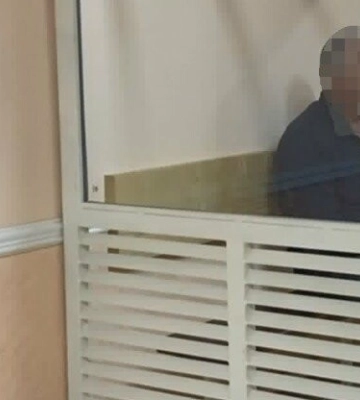 Задушив курткою: жителя Одещини судитимуть за вбивство пасинка