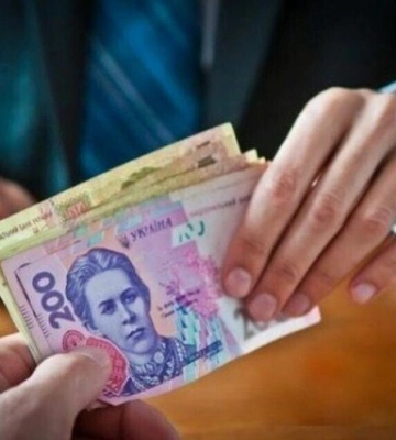 На Волині посадовиця вимагала $600 за надання приміщення в оренду
