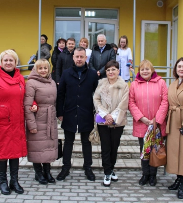 Комфортна, світла та простора: жителі Квасилова задоволені оновленою амбулаторією
