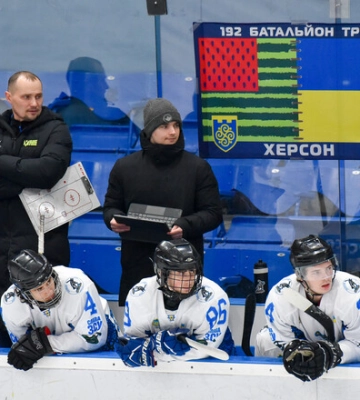 Херсонский Днепр дозаявил своего тренера в качестве игрока