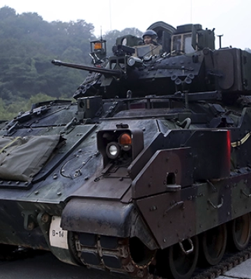 До України відправили перші 60 БМП Bradley — Міністерство оборони США