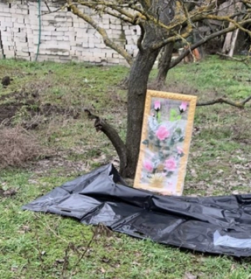 На Херсонщині ексгумували тіло жінки, яку розстріляли військові рф