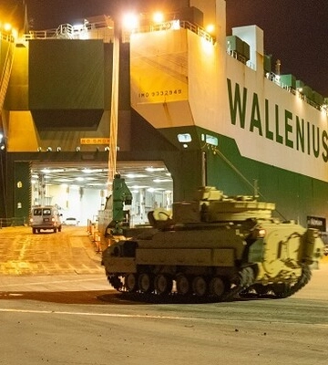 Bradley уже на пути в Украину - журналист