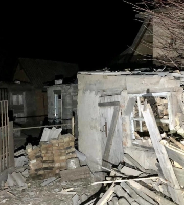 Росіяни вдарили з артилерії по Нікопольському району: фото наслідків