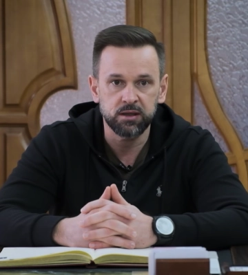Голова Закарпатської ОДА Віктор Микита - зараз критично важливо подати більше світла в оселі