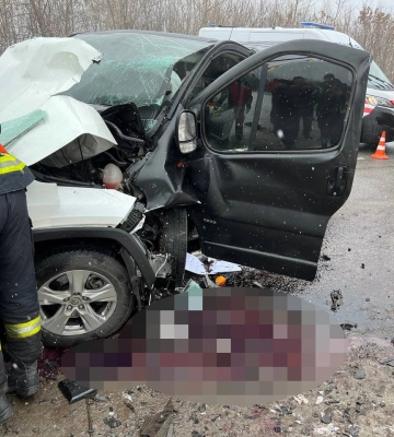 Під час лобового зіткнення на Рівненщині загинув водій кросовера