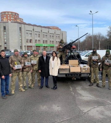 Жителі Одещини допомогли військовим корисними речами