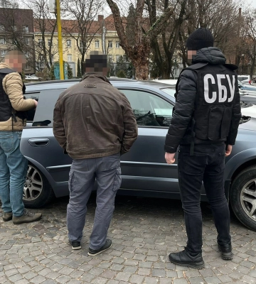 До п&#039;яти років в&#039;язниці загрожує 46-річному жителю Ужгорода, якого підозрюють у виправдовуванні збройної агресії РФ