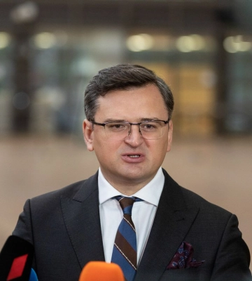 Україна веде переговори щодо передачі винищувачів та далекобійних ракет — Кулеба