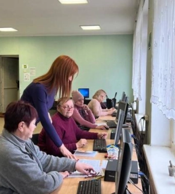 Чергова по місту перевірила, як перенавчаються переселенці, працюють спортивні школи та Пункт незламності