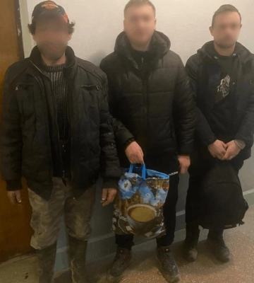 Сприяли чоловікам призовного віку у незаконному перетині кордону з Румунією: підозрюють двох закарпатців