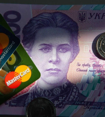 Новая схема кражи денег с банковских карт. Как жителям Днепра не стать жертвой мошенников