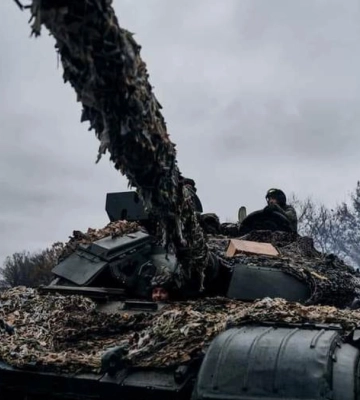 Російські окупанти ведуть наступальні дії на Лиманському та Бахмутському напрямках, зазнаючи великих втрат, - Генштаб