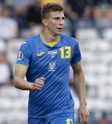 Захисник Динамо Забарний підписав контракт з клубом АПЛ