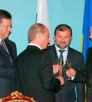 Експерт закликав позбавити Балогу мандата та відкрити справу про держзраду через його заклики домовлятися з путіним