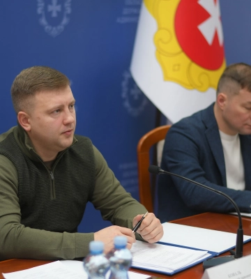 Коваль зібрав усіх керівників населених пунктів Рівненщини, щоб виділили гроші на армію