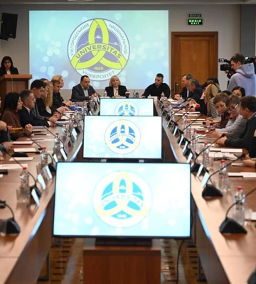 В Ужгороді розпочався круглий стіл щодо забезпечення освітніх прав представників нацменшин