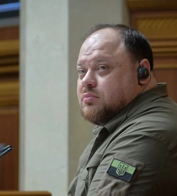 Стефанчук рассказал, сколько нардепов ушли на фронт и есть ли там их дети