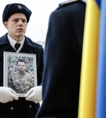 Загинув у березні, ідентифікували зараз. У Києві прощалися із «азовцем» Ігорем Линдюком