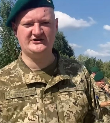 Коломийками про москалів збирає мільйони переглядів: соліст народного хору із Луцька воює на фронті