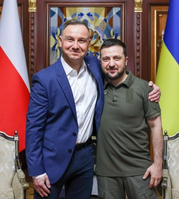 Президент Польщі запропонував Зеленському прийняти капітуляцію Росії у Переяславі
