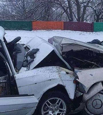 У Кам&amp;#039;янському лоб у лоб зіткнулися &quot;ВАЗ&quot; і &quot;Mercedes&quot;: загинула жінка
