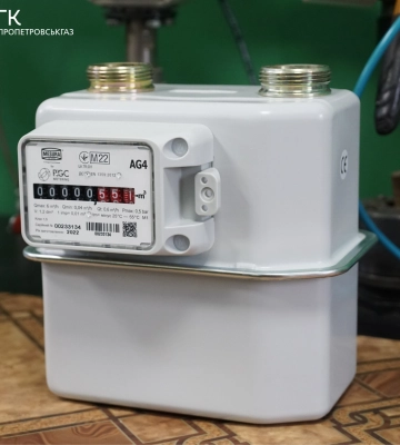 Дніпропетровськгаз замінив споживачам майже сотню газових лічильників, пошкоджених ворожими обстрілами