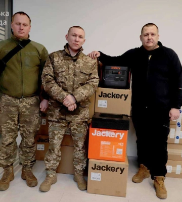 Дрони, радіостанції та інше устаткування: Дніпро продовжує забезпечувати технікою бійців на передовій