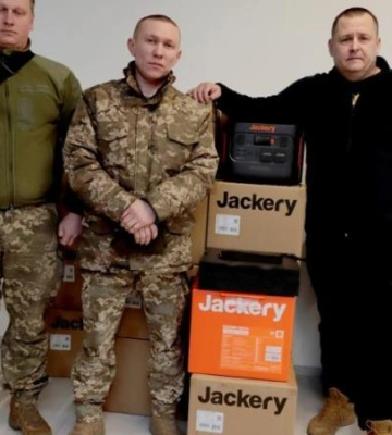 Дрони, радіостанції та інше устаткування: Дніпро продовжує забезпечувати технікою бійців на передовій