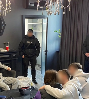 Поліція розслідує інцидент із вечірками, де дівчат накачали снодійним