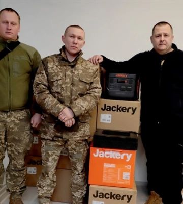 Дрони, радіостанції та інше устаткування: Дніпро продовжує забезпечувати технікою бійців на передовій