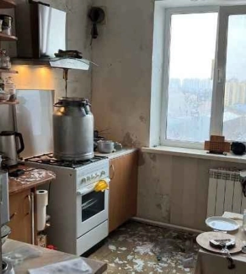 В Киеве в квартире взорвался самогонный аппарат, повылетали окна
