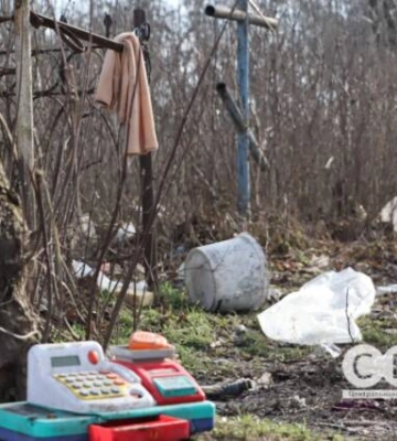 У Кропивницькому містяни утворили стихійне сміттєзвалище (фоторепортаж)