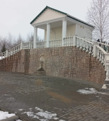В Ізмаїлі вандали пошкодили локацію для фотосесій: кому могли завадити звичайні балясини