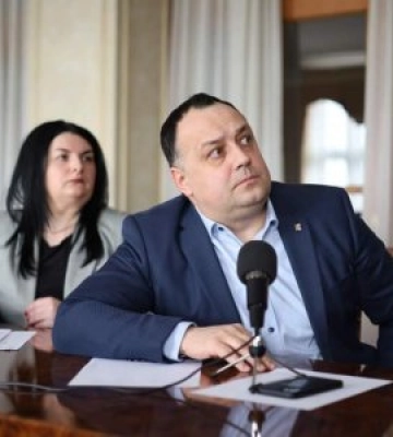 Закарпатська облрада продовжила контракт з керівницею обласного краєзнавчого музею